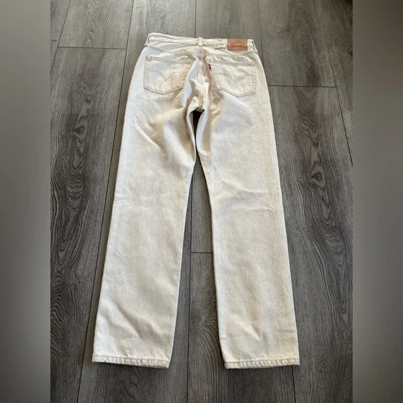 Levi's Cream Straight Leg Jeans - Picture 2 of 6